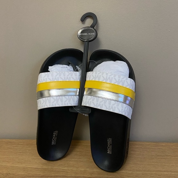 MK Slides - Picture 1 of 2